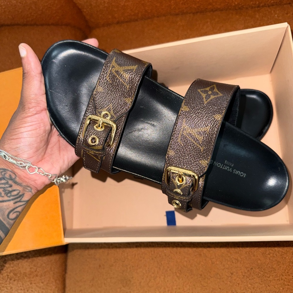 Authentic women Louis Vuitton Black and Brown Men's Sandals size 40 us 9